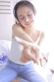 大学生特殊的按摩精油